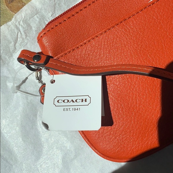 Coach Leather Wristlet, NWT - Picture 5 of 6